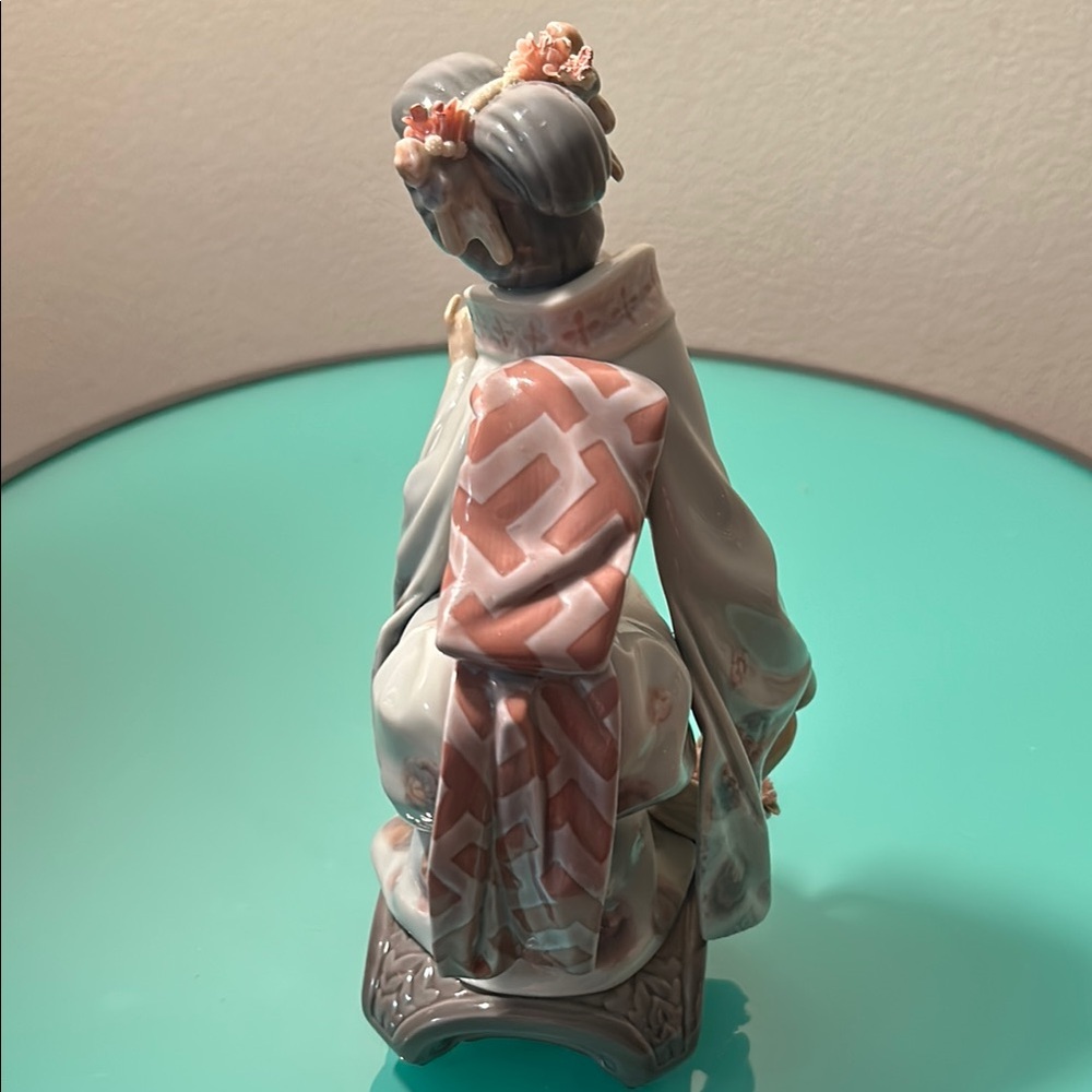 Vintage retired Porcelain Lladro “Yuki” #1448 - Picture 3 of 6